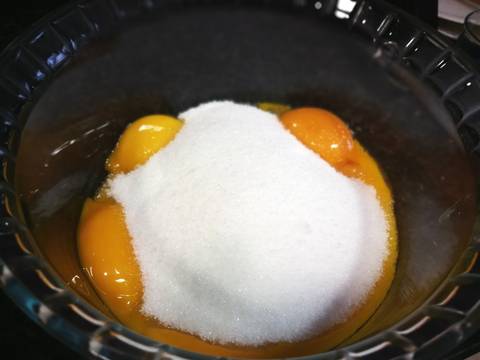 Foto del paso 4 de la receta Tarta de queso y arándanos con base de galletas