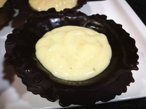 Foto del paso 4 de la receta Tulipanes de chocolate con natilla