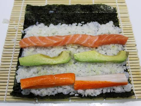 Foto del paso 11 de la receta Como preparar sushi en casa (paso a paso)