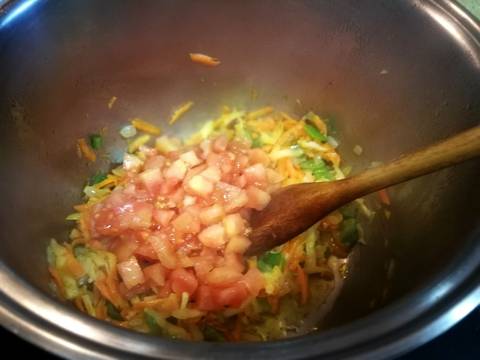 Foto del paso 2 de la receta Sopa de tomate con lechuga romana
