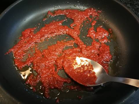 Foto del paso 5 de la receta Sopa de lechuga romana con jamÃ³n curado