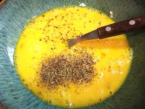 Foto del paso 3 de la receta Tortilla de espárragos silvestre y patata