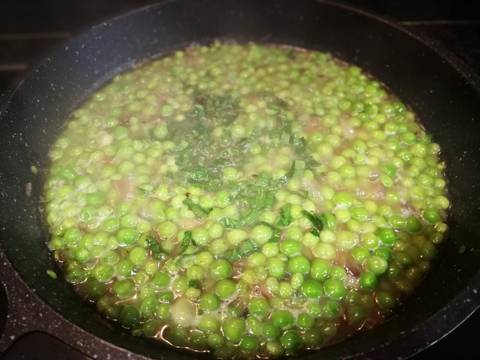 Foto del paso 4 de la receta Guisantes de la huerta en salsa a la menta