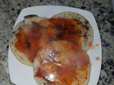 Foto del paso 4 de la receta Pupusas revueltas de frijol y loroco con queso