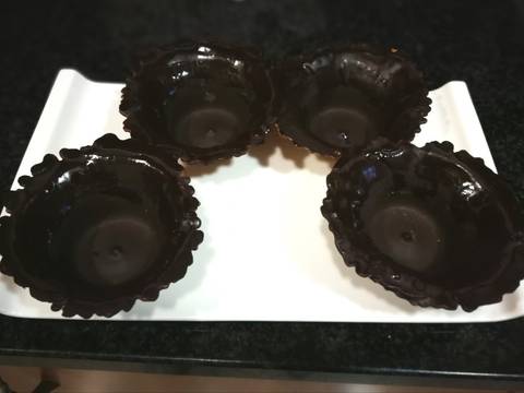 Foto del paso 3 de la receta Tulipanes de chocolate con natilla