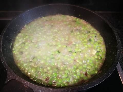 Foto del paso 4 de la receta Guisantes de la huerta en salsa a la menta