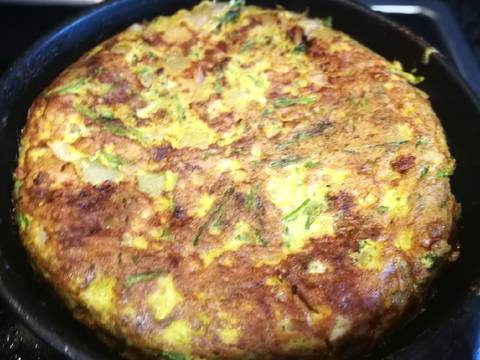 Foto del paso 5 de la receta Tortilla de espárragos silvestre y patata