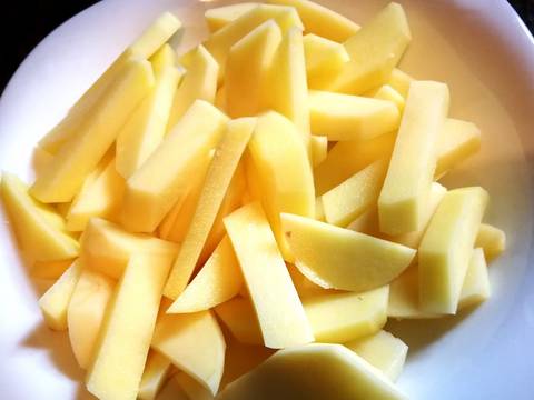 Foto del paso 2 de la receta Jamo citos de pollo en salsa con patata frita