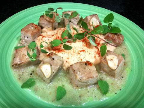 Foto del paso 6 de la receta Dados de atÃºn congelado al ajillo con purÃ© de alubia blanca