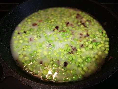 Foto del paso 4 de la receta Guisantes de la huerta en salsa a la menta