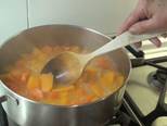 Foto del paso 3 de la receta Crema de calabaza y zanahorias
