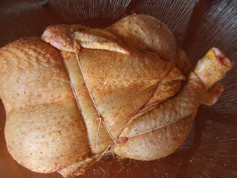 Pollo de corral horneado con patatas y setas Receta de Cuqui - Cookpad