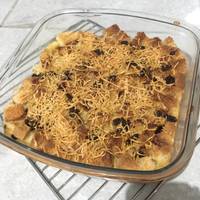 Bread pudding with vanilla sauce (recook resep Tintin Rayner)