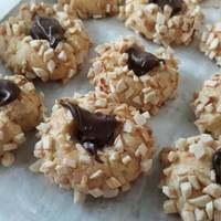 Resep Peanut Choco Thumbprint Cookies renyah+step by step 