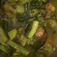 Sop Ceker Kuah Kuning