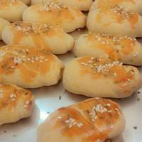Roti Unyil Sosis Keju Favorit Keluarga ( Mini Sausage roll bun)
