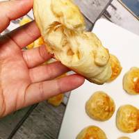 Roti Unyil Sosis Keju Favorit Keluarga ( Mini Sausage roll bun)
