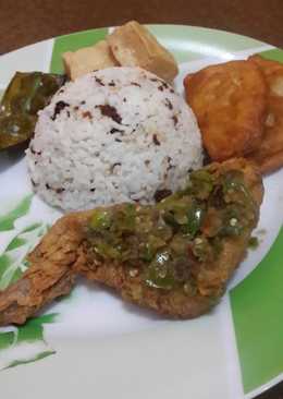 Ayam Geprek feat Nasi TO