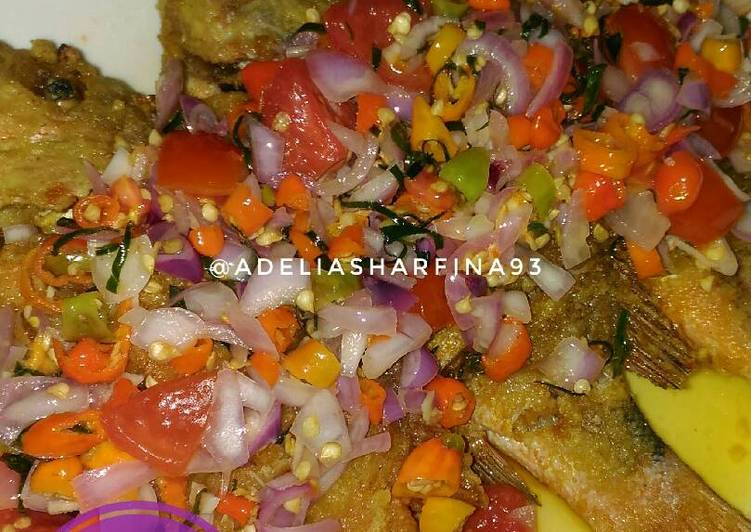 resep makanan Ikan Kakap Goreng Kriuk Sambal Matah