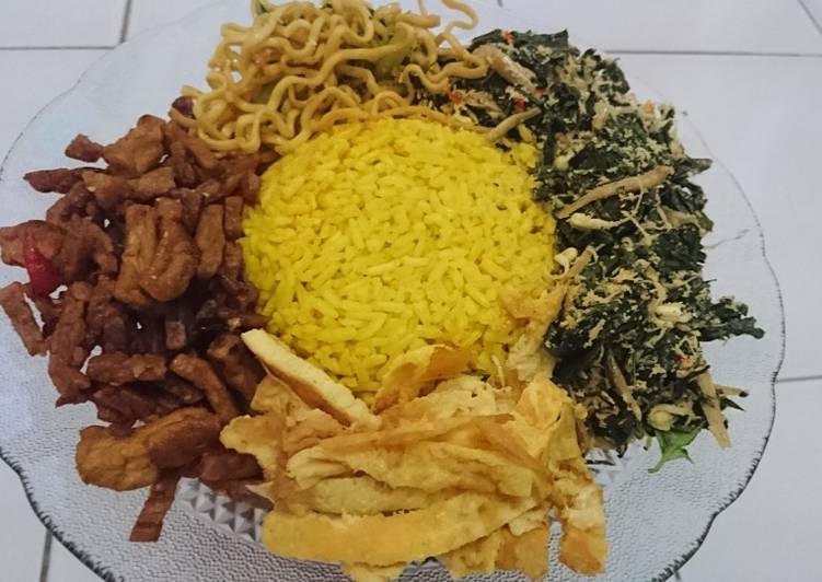 bahan dan cara membuat Nasi kuning magic com??