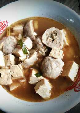 Sup tahu bakso pedas