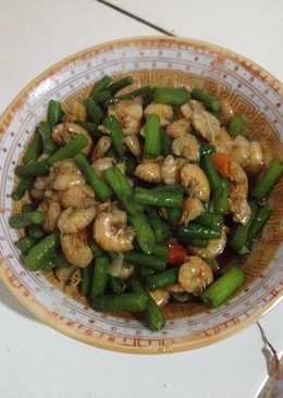 Tumis kacang campur udang