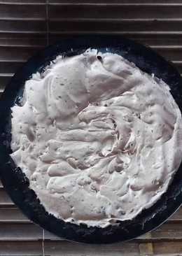 Simple Oreo Chocolate Pie (no bake)