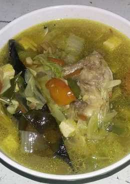 Sop kepala gurame pedas gurih