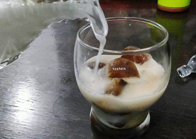 Coffee Ice Cubes / Es Kopi