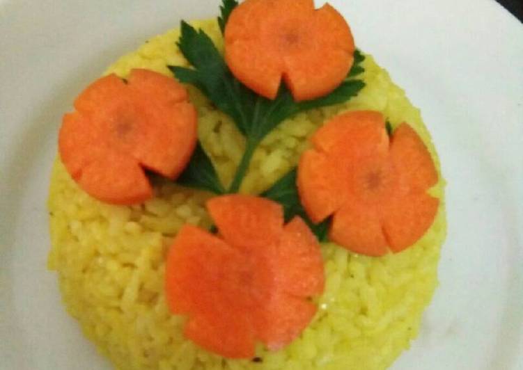 gambar untuk resep Nasi kuning (Rice cooker)simpel gurih nagih...nampol