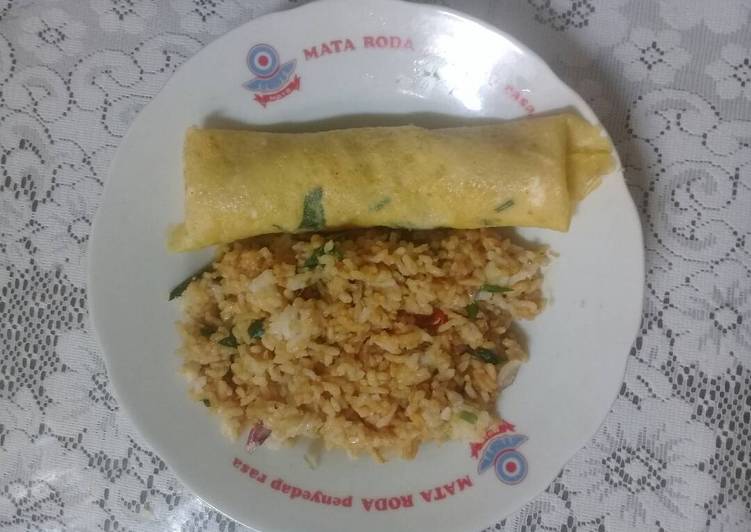 gambar untuk cara membuat Omuricheese (Omurice Cheeese Nasi Goreng)