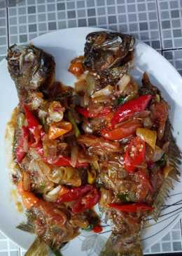 Ikan goreng saus tiram