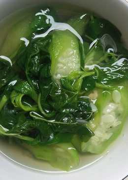 Sayur bening bayam dan gambas