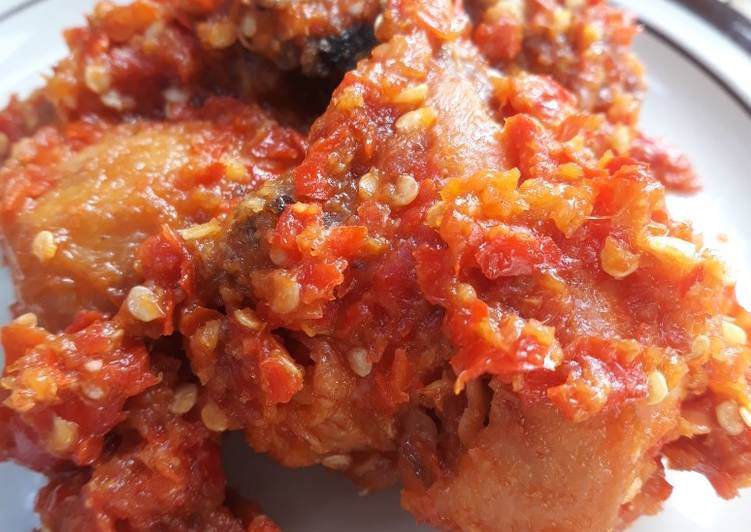 gambar untuk cara membuat Ayam Balado Tomat #Juli36