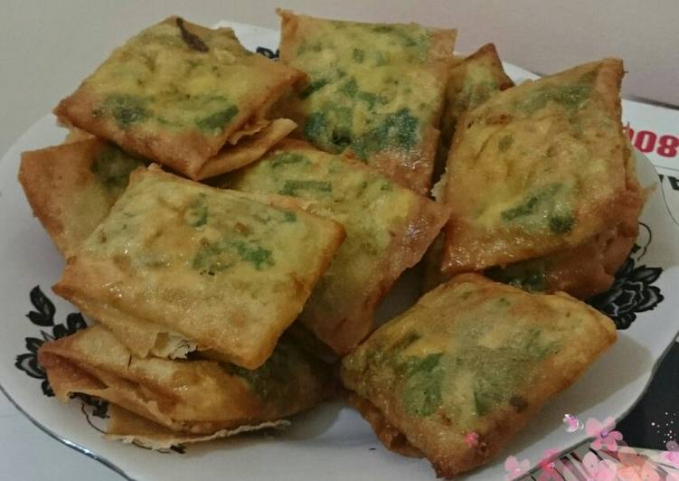 bahan dan cara membuat Martabak Telur kulit Lumpia