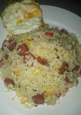 Nasi goreng sosis jagung