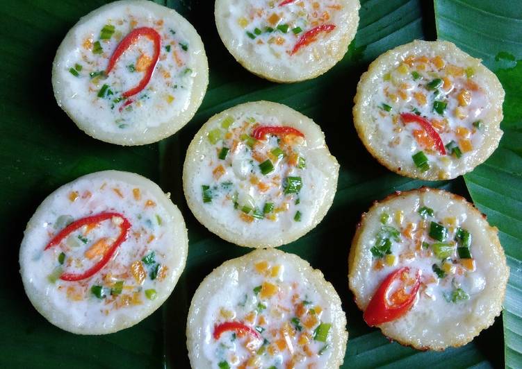 bahan dan cara membuat Kue Talam Bawang Panggang