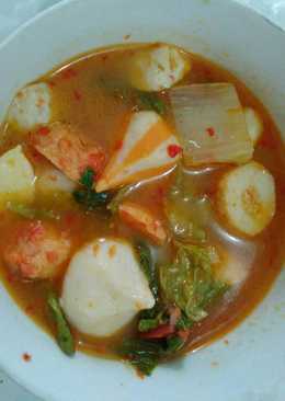 Tom yum bakso seafood yummy