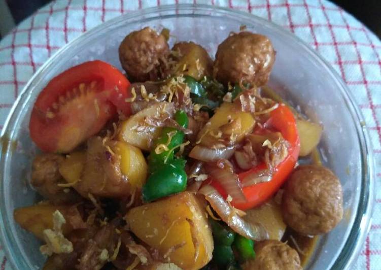 resep lengkap untuk Bola-bola Ayam Kentang Masak Kecap