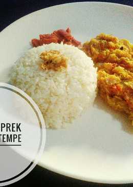 Ayam Geprek Sambal Tempe