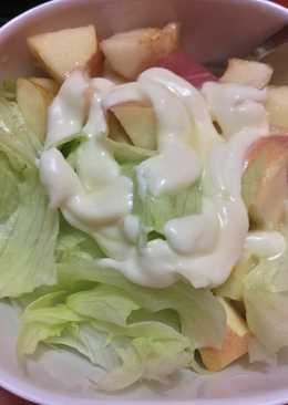 Salad : buah, sayur dan nutrijel