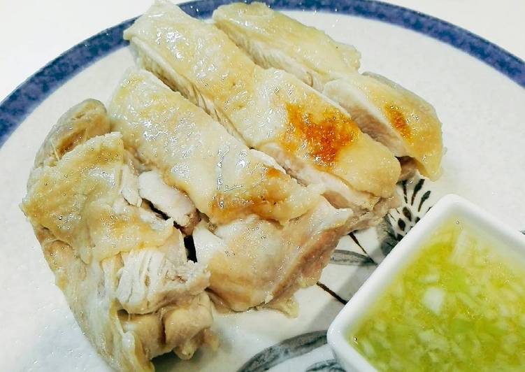 gambar untuk resep Easy Juicy Steam Chicken dengan saus daun bawang