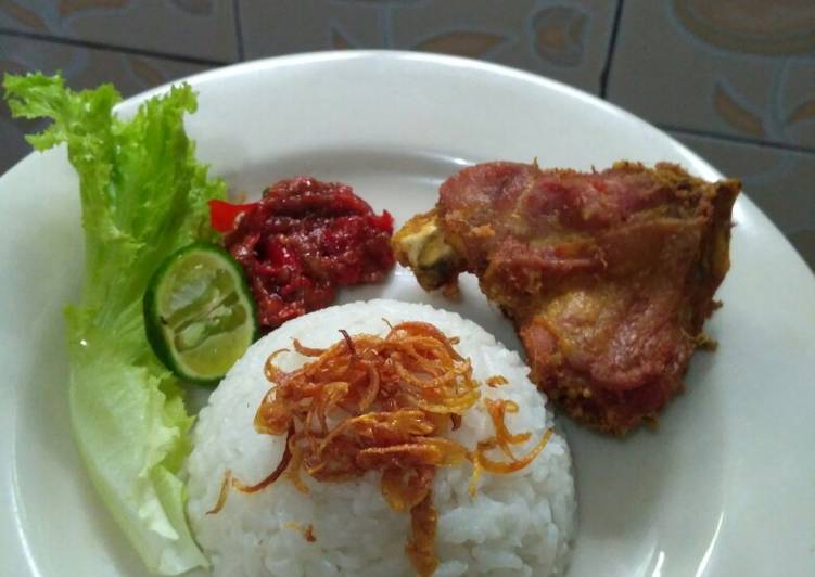 gambar untuk resep makanan Pecel Ayam plus Nasi Uduk