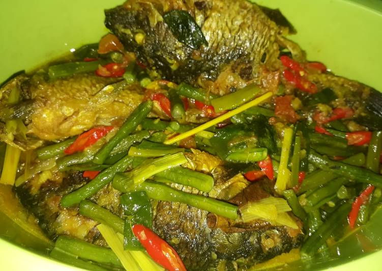 Pesmol ikan mas kacang panjang foto resep utama
