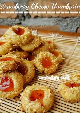 Crunchy Strawberry Cheese Thumbprint Cookies