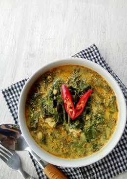 Gulai daun singkong