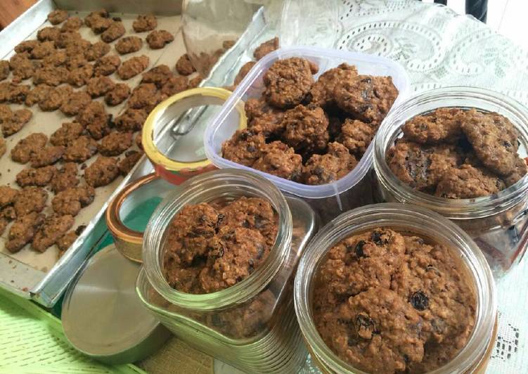 resep masakan Kurma, Raisin, Chocolate Oatmeal Cookies