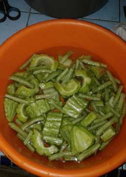 Sayur bening pare kacang panjang