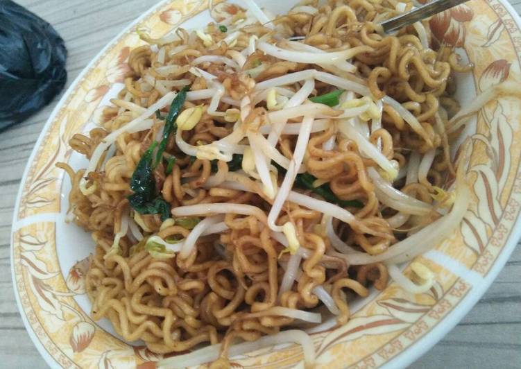 resep makanan Mie goreng kecambah cangkok manis