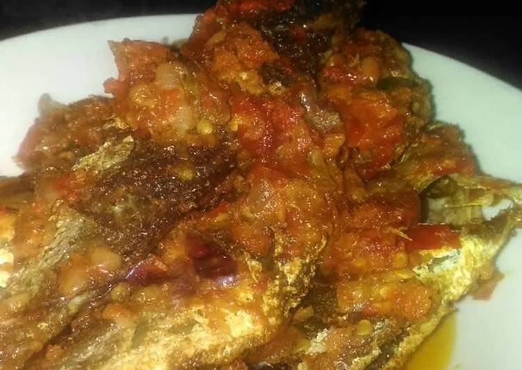 resep makanan Ikan ekor kuning sambal balado